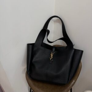 [국내배송]생로랑 베아 쇼퍼백