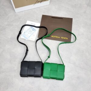 [국내배송]보테가 베네타 카세트백 미니
