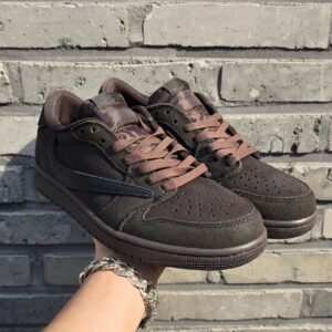 [국내배송]조던 1 X 트레비스스캇 다크 모카