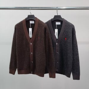 [국내배송]아미 스몰 하트자수 알파카 가디건