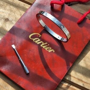 [국내배송]까르띠에 러브팔찌 큐빅 실버