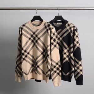 [국내배송]버버리 사선체크 니트