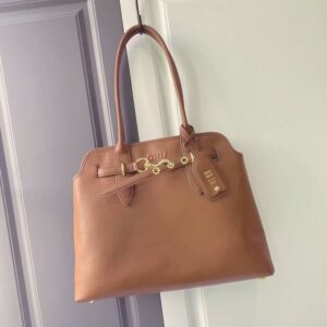 [국내배송]미우미우 아방뛰르 나파 레더 백